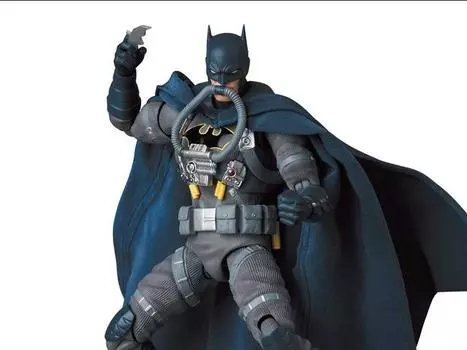 Фигурка Batman: Hush MAFEX No.166 Batman (Stealth Jumper Ver.) MEDICOM TOY