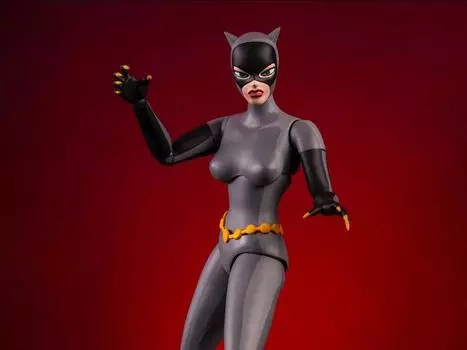 Фигурка Batman: The Animated Series Catwoman 1/6 Scale Figure Mondo