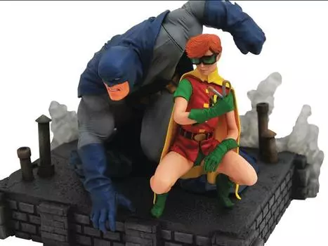 Фигурка DC Gallery Batman & Robin (Carrie Kelly) Deluxe Diorama Diamond Select Toys