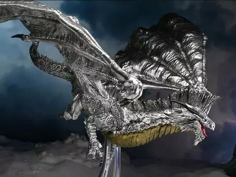 Фигурка Dungeons & Dragons Icons of the Realms Adult Silver Dragon Premium Painted Figure Wizkids