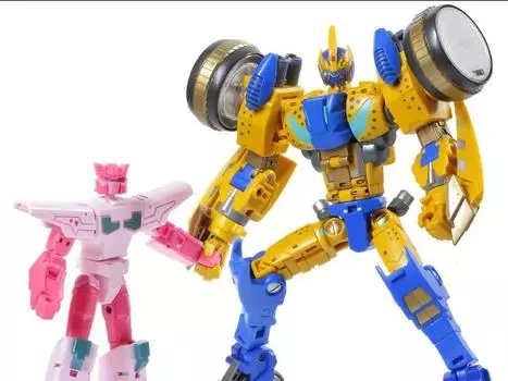 Фигурка Reformatted R-52 Acinonyx & Symphony Two-Pack Mastermind Creations