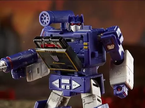 Фигурка Transformers War for Cybertron: Kingdom Core Soundwave Takara Tomy