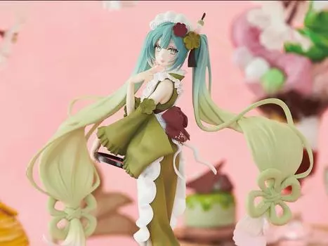 Фигурка Vocaloid SweetSweets Series Hatsune Miku (Matcha Green Tea Parfait) Figure Furyu