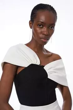 Фигурная форма Бандажный вязаный топ с асимметричными бретелями Karen Millen, черный