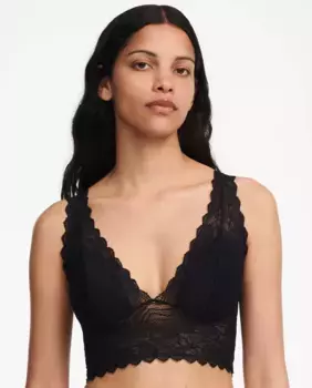 Формованный бюстгальтер без бретелей из кружева и ультрамягкой ткани Floral Touch Chantelle, черный