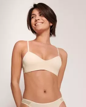 Формованный бюстгальтер из высоко поддерживающей ткани FlexiMesh без косточек Sloggi, песочный