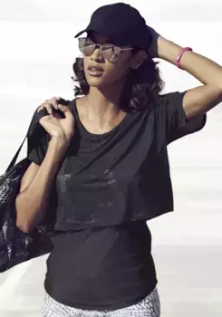 Функциональная рубашка LASCANA ACTIVE "Digital Mauve", футболка 2 в 1 с многослойным дизайном, черный