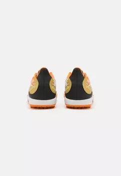 Футбольные бутсы MAXIMUS ELITE TFR Diadora, белый