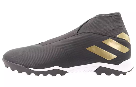 Футбольные бутсы мужские низкие черные/золотые Adidas