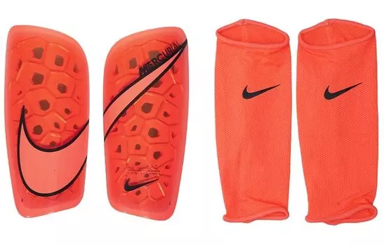 Футбольные щитки для голени Nike