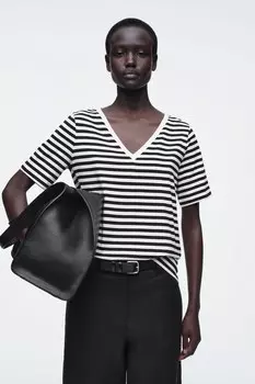 Футболка 24/7 с v – образным вырезом-regular fit COS, черный/белый/полосатый