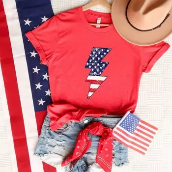 Футболка America Lightning Bolt с короткими рукавами и рисунком Simply Sage Market