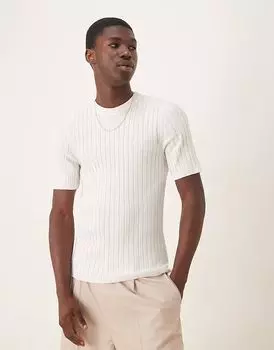Футболка ASOS DESIGN muscle fit из легкой трикотажной ткани в рубчик белого цвета
