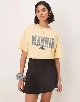 Футболка ASOS DESIGN oversize с принтом Мадрида в черную клетку желтого цвета