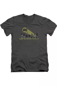 Футболка Batman Gotham Skyline с коротким рукавом и V-образным вырезом для взрослых из хлопка премиум-класса Gildan, цвет charcoal