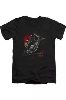 Футболка Batman Kick Swing с коротким рукавом и V-образным вырезом для взрослых Gildan, черный