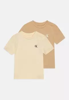 Футболка базовая EXCLUSIVE BABY CHEST MONOGRAM UNISEX 2 PACK Calvin Klein Jeans, цвет vanilla/warm sand