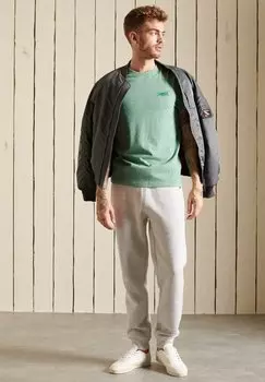 Футболка базовая VINTAGE LOGO EMB Superdry, цвет bright green grit