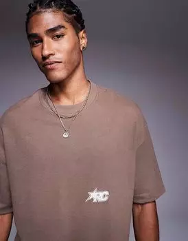 Футболка Bershka arc коричневого цвета