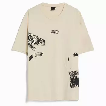 Футболка Bershka Print Boxy Fit Short Sleeve, светло-бежевый/черный