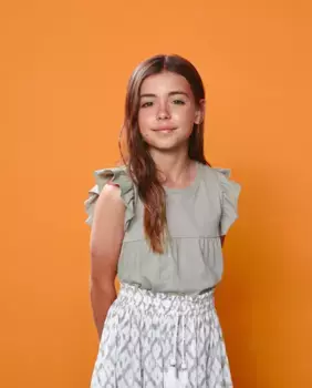 Футболка без рукавов для девочки с рюшами на проймах Kids El Corte Ingls, цвет 520 Kaki