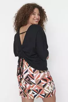 Футболка больших размеров – черная – стандартная посадка Trendyol, черный