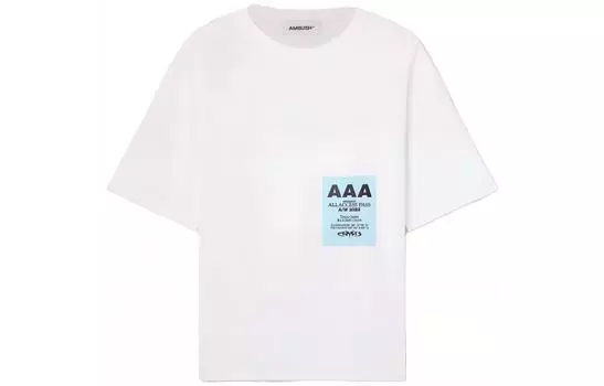 Футболка большого размера с принтом пропуска AMBUSH, белый