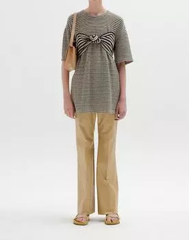 Футболка-бюстье Sin Knotted в полоску темно-синего и бежевого цветов EENK