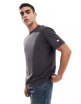 Футболка черного цвета Champion