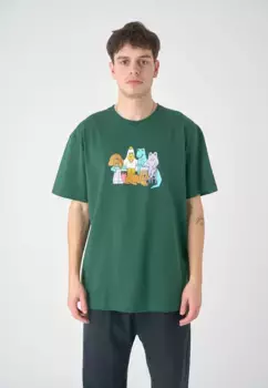 Футболка Cleptomanicx "The Gang" с забавным принтом спереди, зеленый