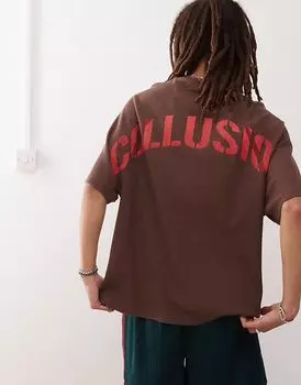 Футболка COLLUSION оверсайз с увеличенным логотипом на спине коричневого цвета