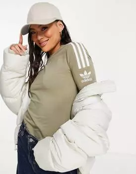 Футболка цвета хаки adidas Originals adicolor Locked up