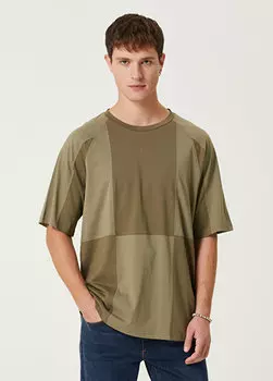 Футболка цвета хаки с детальным логотипом в стиле пэчворк Academia