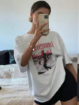 Футболка DAZY, широкий крой, короткий рукав, круглый вырез, женская, с буквенным рисунком, белый цвет