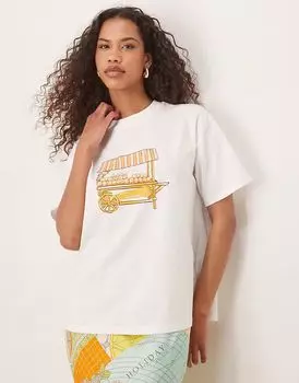 Футболка детская с надписью Never Fully Dressed оранжевого цвета белого цвета