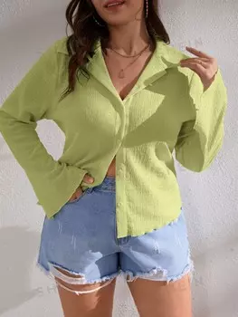 Футболка EZwear Plus с пуговицами спереди имеет текстуру Shein, лайм