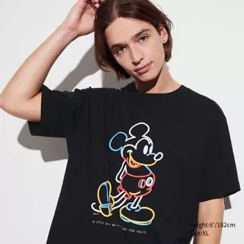 Футболка флисовая Uniqlo Mickey Stands с рисунком, черный