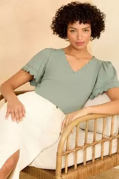 Футболка из джерси с V-образным вырезом и отделкой ракушками Love & Roses, зеленый