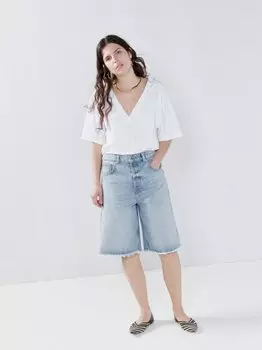 Футболка из переработанной пряжи с глубоким v-образным вырезом Raey, белый