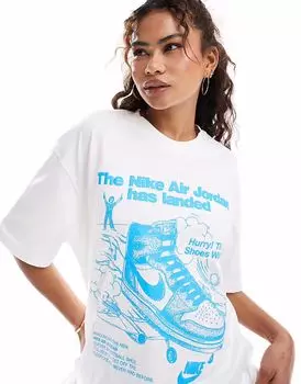 Футболка Jordan Sneaker Graphic в белом и синем цветах