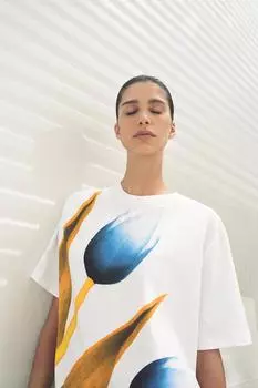 Футболка макси с цветочным принтом ZARA, белый