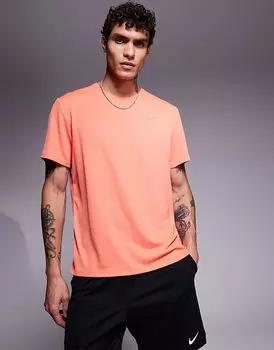 Футболка Miler Dri-FIT оранжевого цвета Nike Running