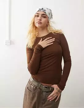 Футболка облегающего кроя с длинными рукавами коричневого цвета Weekday