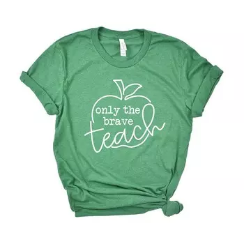 Футболка Only The Brave Teach с короткими рукавами и рисунком Simply Sage Market, цвет Grass