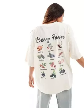 Футболка оверсайз цвета экрю с ягодным рисунком ASOS DESIGN