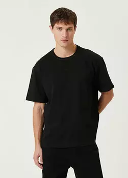 Футболка оверсайз с черным логотипом Academia