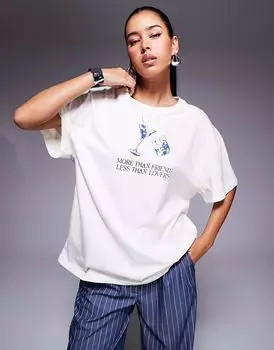 Футболка принцессы Полли «Больше, чем друзья» большого размера с коктейльным мотивом белого цвета