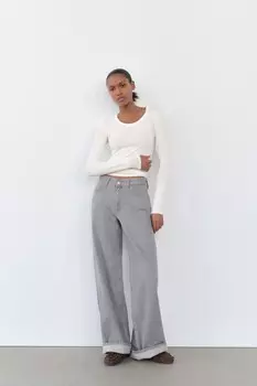 Футболка с эффектом потертости и высоким воротником ZARA, устрично-белый