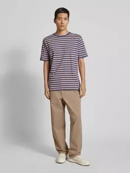 Футболка с этикеткой Mazine