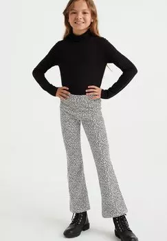 Футболка с длинным рукавом WE Fashion, черная